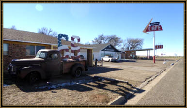 Fabulous 40 Motel mit Route 66 Truck