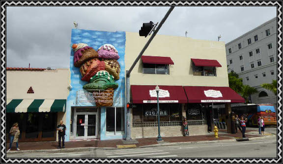 Links Azucar Ice Cream Company, rechts Little Havana Cigar Factory