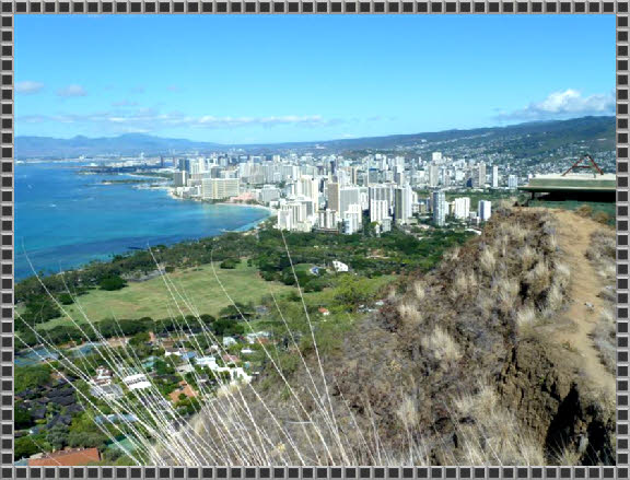 Blick auf Honolulu vom Diamond Head State Monument