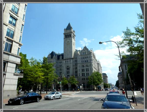  Old Post Office an der 1101 Pennsylvania Ave NW.