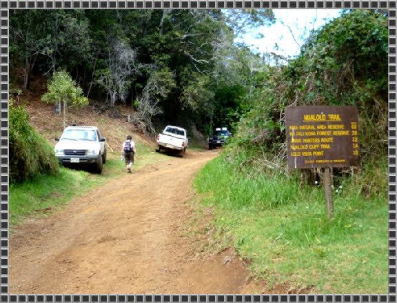 Trailhead Nualolo Trail
