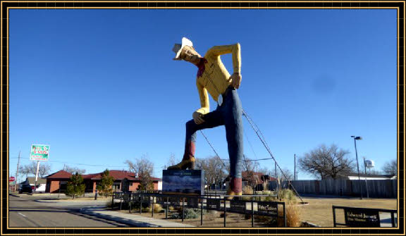 Tex Randall Statue